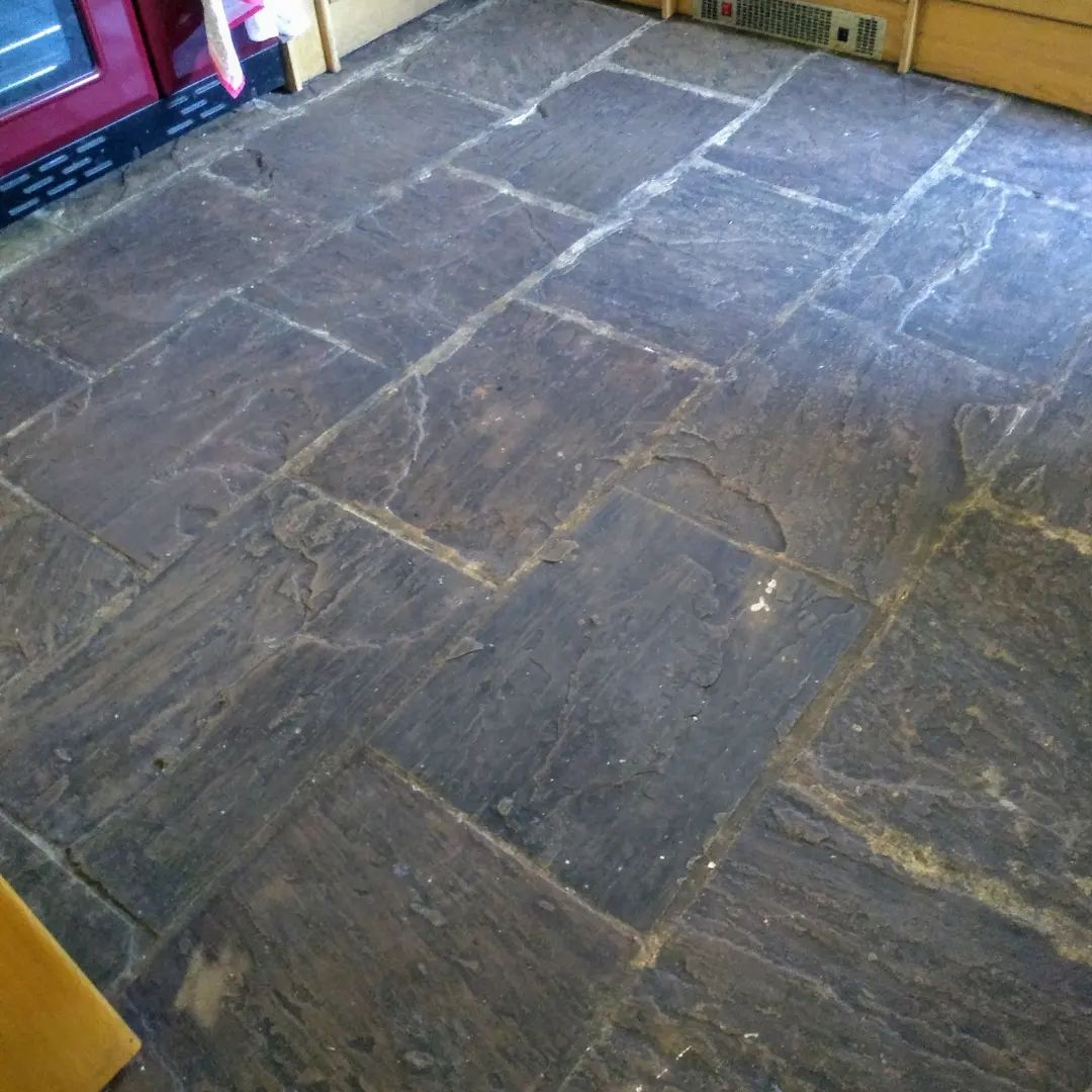 flagstone_floor_cleaning_in_Derbyshire_1